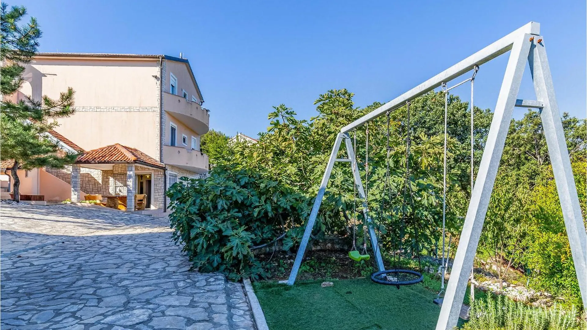 Awesome Apartment In Kavran With Wifi Pavicini
